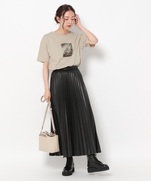 mysty woman（ミスティウーマン）の「モノクロフォトカラーロゴＴ 229110（Tシャツ/カットソー・レディース・チャコール/ダークベージュ/オフホワイト・FREE）」の20枚目の写真