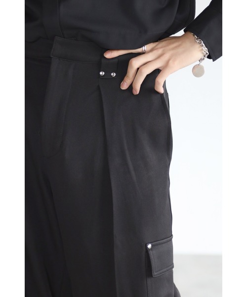 CREARE -LINO-(クレアーレリノ)の「センタープレス ワイドカーゴパンツ <セットアップ>(カーゴパンツ・メンズ・ブラック/グレー/カーキ・M/L)」の20枚目の写真