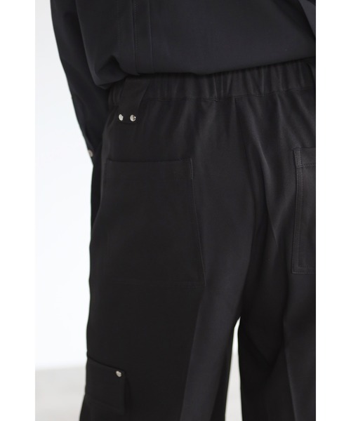 CREARE -LINO-(クレアーレリノ)の「センタープレス ワイドカーゴパンツ <セットアップ>(カーゴパンツ・メンズ・ブラック/グレー/カーキ・M/L)」の21枚目の写真