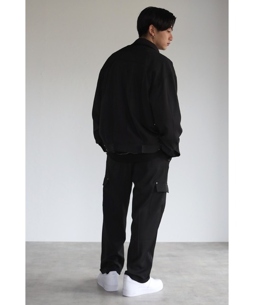 CREARE -LINO-(クレアーレリノ)の「センタープレス ワイドカーゴパンツ <セットアップ>(カーゴパンツ・メンズ・ブラック/グレー/カーキ・M/L)」の6枚目の写真