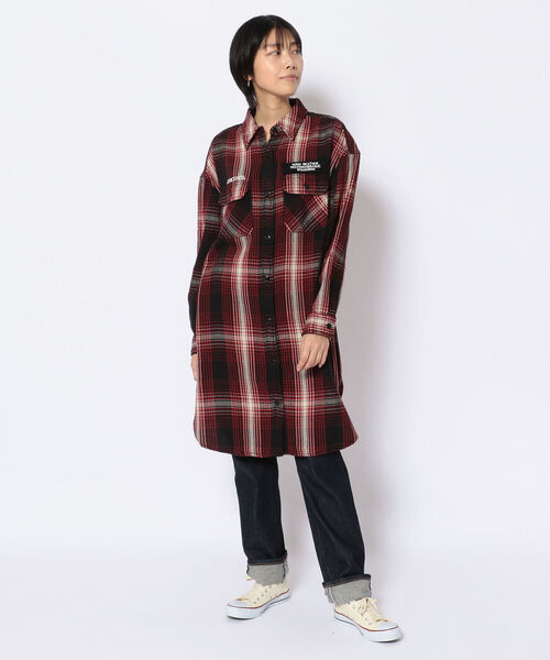 AVIREX（アヴィレックス）の「チェックシャツワンピース ハリケーンハンタース/ CHECK SHIRT ONEPIECE HURRICAINE HUNTERS（シャツワンピース・レディース・ベージュ/レッド/ブルー・FREE）」の6枚目の写真