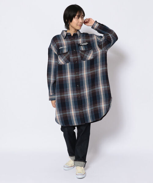 AVIREX（アヴィレックス）の「チェックシャツワンピース ハリケーンハンタース/ CHECK SHIRT ONEPIECE HURRICAINE HUNTERS（シャツワンピース・レディース・ベージュ/レッド/ブルー・FREE）」の7枚目の写真