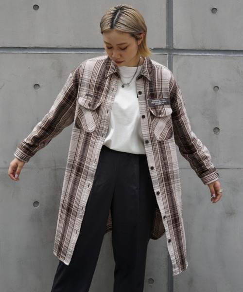 AVIREX（アヴィレックス）の「チェックシャツワンピース ハリケーンハンタース/ CHECK SHIRT ONEPIECE HURRICAINE HUNTERS（シャツワンピース・レディース・ベージュ/レッド/ブルー・FREE）」の2枚目の写真