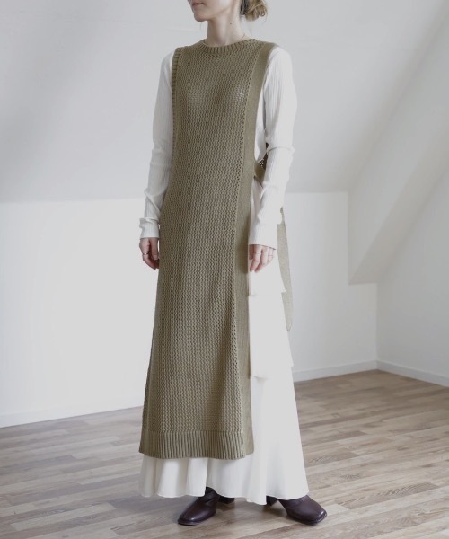 UNFIELD(アンフィールド)の「【UNFIELD メッシュニットベストワンピース】(ワンピース・レディース・ブラック/キナリ/オリーブ・FREE)」の3枚目の写真