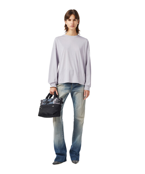 DIESEL（ディーゼル）の「レディース サステナブル Tシャツ リラックスフィット ロゴラベル ロンT（Tシャツ/カットソー・レディース・ホワイト/グレー/ブラック/ピンク・SMALL/X-SMALL/MEDIUM/LARGE）」の7枚目の写真