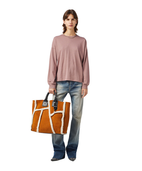 DIESEL（ディーゼル）の「レディース サステナブル Tシャツ リラックスフィット ロゴラベル ロンT（Tシャツ/カットソー・レディース・ホワイト/グレー/ブラック/ピンク・SMALL/X-SMALL/MEDIUM/LARGE）」の4枚目の写真