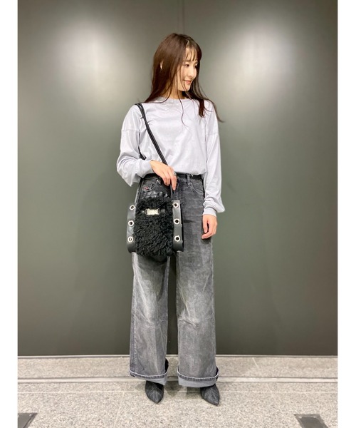 DIESEL（ディーゼル）の「レディース サステナブル Tシャツ リラックスフィット ロゴラベル ロンT（Tシャツ/カットソー・レディース・ホワイト/グレー/ブラック/ピンク・SMALL/X-SMALL/MEDIUM/LARGE）」の16枚目の写真