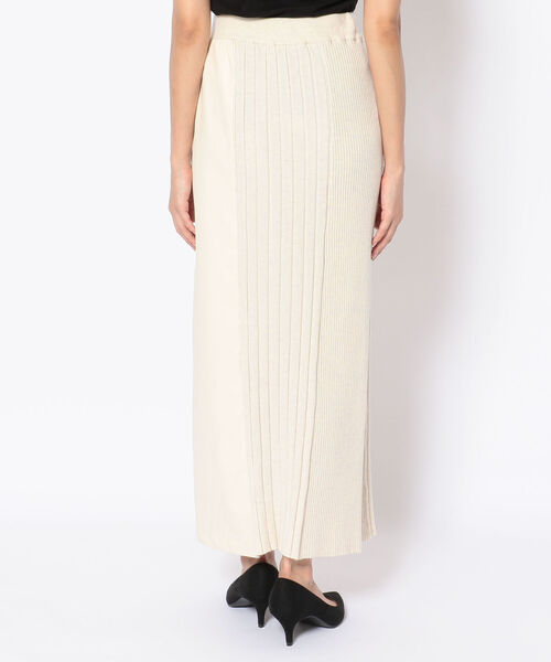 AULA AILA（アウラアイラ）の「AULA AILA（アウラ アイラ）別注ニットコンビレザースカート（スカート・レディース・アイボリー・1/0）」の14枚目の写真