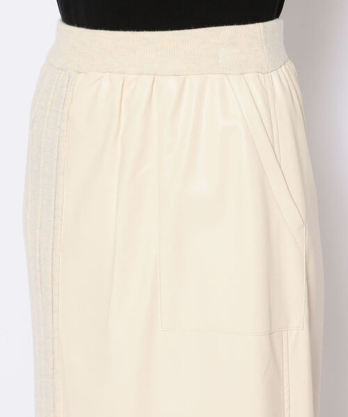 AULA AILA（アウラアイラ）の「AULA AILA（アウラ アイラ）別注ニットコンビレザースカート（スカート・レディース・アイボリー・1/0）」の15枚目の写真