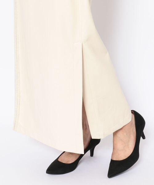 AULA AILA（アウラアイラ）の「AULA AILA（アウラ アイラ）別注ニットコンビレザースカート（スカート・レディース・アイボリー・1/0）」の18枚目の写真