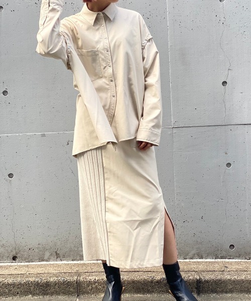 AULA AILA（アウラアイラ）の「AULA AILA（アウラ アイラ）別注ニットコンビレザースカート（スカート・レディース・アイボリー・1/0）」の8枚目の写真