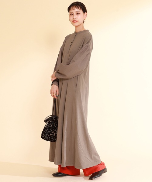 Ray BEAMS(レイビームス)の「Ray BEAMS / カットソー ボリュームスリーブ ワンピース(ワンピース・レディース・ブラック/ブラウン系その他4/グリーン系その他2・ONE SIZE)」の13枚目の写真