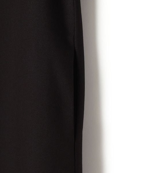 ReNorm(リノーム)の「【YUKIコラボ】ショートベスト×ジャンスカセット(ジャンパースカート・レディース・アイボリー/ブラック・フリー)」の4枚目の写真