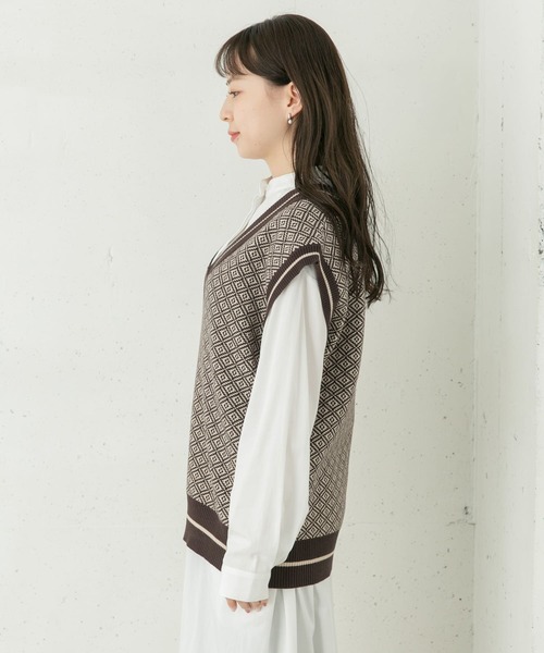 URBAN RESEARCH Sonny Label（アーバンリサーチサニーレーベル）の「ジャガード柄ニットベスト（ニット/セーター・レディース・ブラック/ブラウン系その他・FREE）」の16枚目の写真