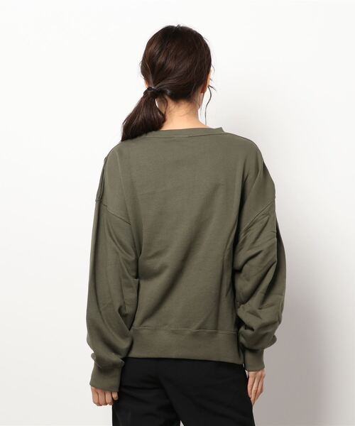 Champion（チャンピオン）の「【Champion】無地クルーネックトレーナー（スウェット・レディース・ブラウン/オリーブ/オフホワイト/ブルー/ダークグレー/ピンク/グレー/ケリー/パープル・M/L）」の10枚目の写真