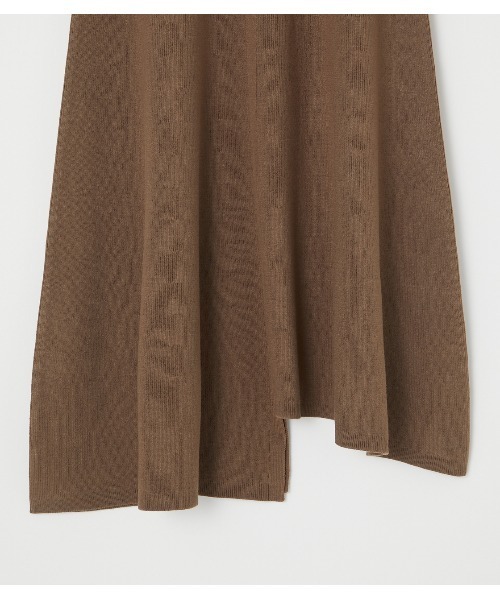 AZUL by moussy(アズールバイマウジー)の「【PLUS】ASYMMETRY DRAPE KNIT ONEPIECE/アシンメトリードレープニットワンピース(ワンピース・レディース・ダークカーキ/ライトブラウン/ブラック・SMALL/MEDIUM)」の11枚目の写真