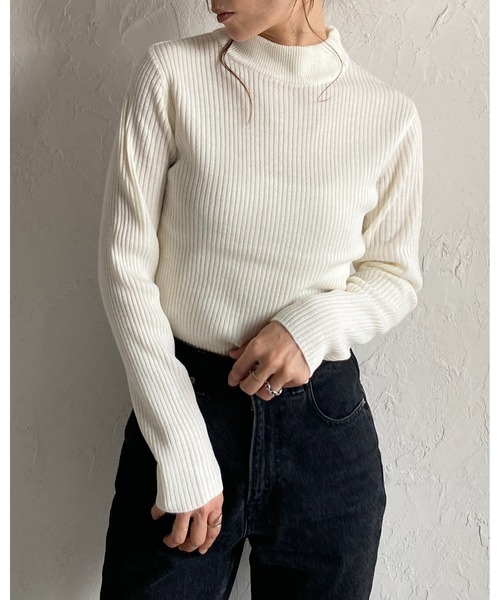 She's Closet（シーズクローゼット）の「プチハイネックタイト長袖リブニットプルオーバートップス（ニット/セーター・レディース・ブラック/ベージュ/グレー/オフホワイト/アイボリー/モカ/ダークパープル/パープル/ミント/テラコッタ/ブルー/マスタード/グレイッシュベージュ/スモークピンク/グリーン/ボルドー・M/L）」の19枚目の写真