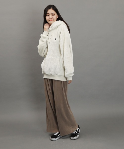 U.S. POLO ASSN.(ユーエスポロアッスン)の「U.S. POLO ASSN. / ユーエスポロアッスン 別注 コラボ ボア フリース プル パーカー(パーカー・メンズ・ホワイト/ブラック/ネイビー/グレイッシュベージュ・MEDIUM/LARGE)」の7枚目の写真