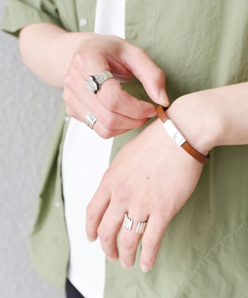 SHIPS any（シップス エニィ）の「SHIPS any: レザー マグネット ブレスレット 2◇（ブレスレット・メンズ・ブラウン/ブラック・ONE SIZE）」の5枚目の写真