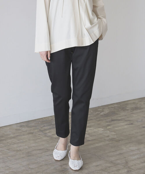 B:MING by BEAMS（ビーミングバイビームス）の「B:MING by BEAMS / ストレッチ テーパード パンツ 22SS（その他パンツ・レディース・ブラック/ベージュ/イエロー/アイボリー/ブルー系その他・SMALL/MEDIUM/LARGE）」の3枚目の写真