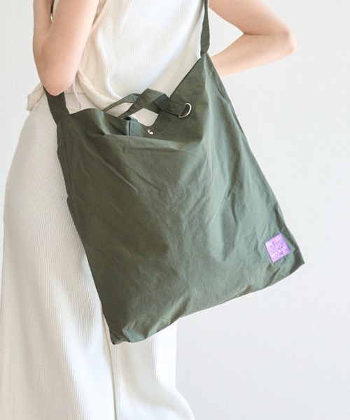 PR01.(ピーアールワン)の「「N/ordinary」CRUMPLE 3WAY SHOULDER BAG (BIG)(ショルダーバッグ・メンズ・ブラック/ベージュ/パープル/カーキ/イエロー/レオパード・FREE)」の4枚目の写真