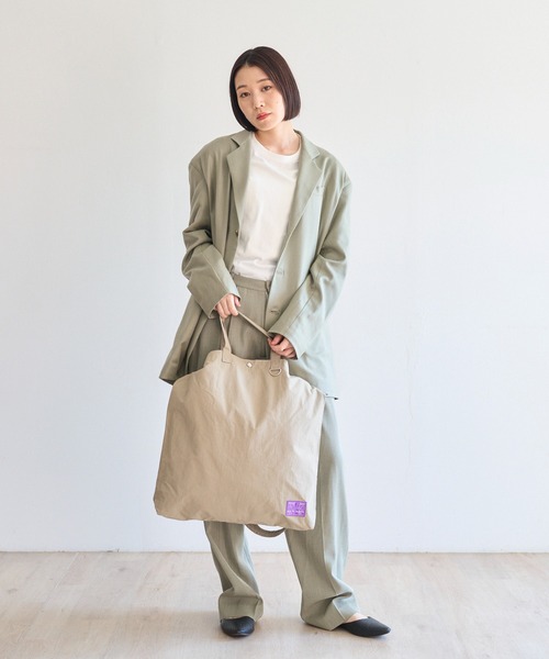 PR01.(ピーアールワン)の「「N/ordinary」CRUMPLE 3WAY SHOULDER BAG (BIG)(ショルダーバッグ・メンズ・ブラック/ベージュ/パープル/カーキ/イエロー/レオパード・FREE)」の17枚目の写真