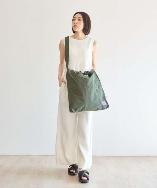 PR01.(ピーアールワン)の「「N/ordinary」CRUMPLE 3WAY SHOULDER BAG (BIG)(ショルダーバッグ・メンズ・ブラック/ベージュ/パープル/カーキ/イエロー/レオパード・FREE)」の22枚目の写真