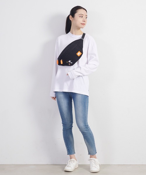 ellesse（エレッセ）の「【エレッセ×スヌーピー】スヌーピーコラボ コーデュロイ ウエストバッグ（ボディバッグ/ウエストポーチ・レディース・ネイビー/ブラック/ベージュ/ブラウン・FREE）」の10枚目の写真