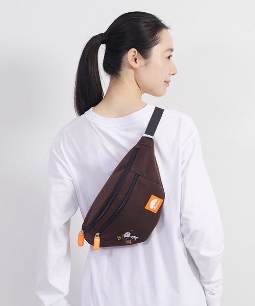 ellesse（エレッセ）の「【エレッセ×スヌーピー】スヌーピーコラボ コーデュロイ ウエストバッグ（ボディバッグ/ウエストポーチ・レディース・ネイビー/ブラック/ベージュ/ブラウン・FREE）」の15枚目の写真