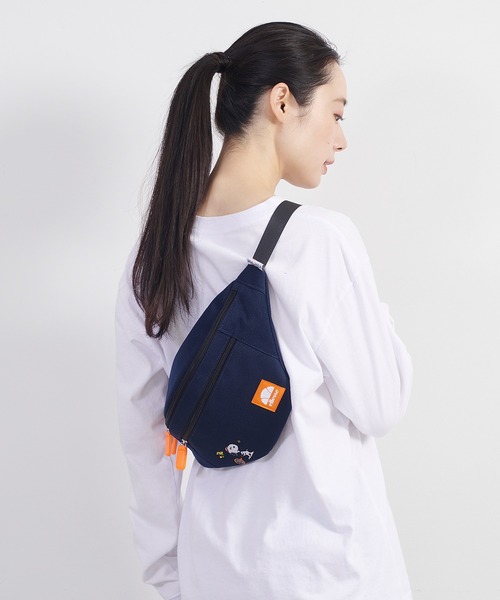 ellesse（エレッセ）の「【エレッセ×スヌーピー】スヌーピーコラボ コーデュロイ ウエストバッグ（ボディバッグ/ウエストポーチ・レディース・ネイビー/ブラック/ベージュ/ブラウン・FREE）」の19枚目の写真