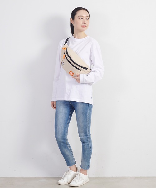 ellesse（エレッセ）の「【エレッセ×スヌーピー】スヌーピーコラボ コーデュロイ ウエストバッグ（ボディバッグ/ウエストポーチ・レディース・ネイビー/ブラック/ベージュ/ブラウン・FREE）」の11枚目の写真