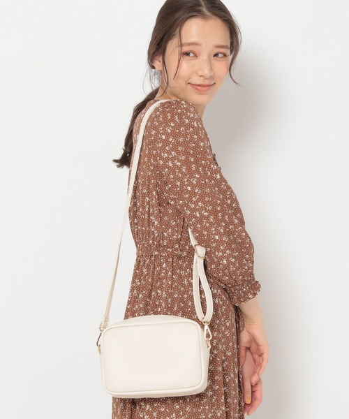 mysty woman（ミスティウーマン）の「太ベルトショルダーバッグ 273227（ショルダーバッグ・レディース・アイボリー/ブラック/ピンク・FREE）」の7枚目の写真