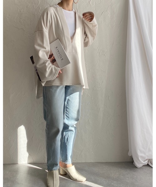She's Closet(シーズクローゼット)の「深Vネックビッグシルエット長袖プルオーバースウェット(スウェット・レディース・ブラック/カーキ/アイボリー・FREE)」の5枚目の写真