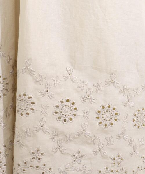 Cutie Blonde(キューティーブロンド)の「◆【洗える/インド綿】ウエストゴム裾刺繍ワンピース(ワンピース・レディース・ブラック/オフホワイト/ライトベージュ/マスタード・00)」の12枚目の写真