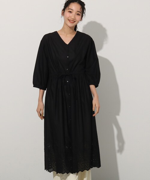 Cutie Blonde(キューティーブロンド)の「◆【洗える/インド綿】ウエストゴム裾刺繍ワンピース(ワンピース・レディース・ブラック/オフホワイト/ライトベージュ/マスタード・00)」の13枚目の写真