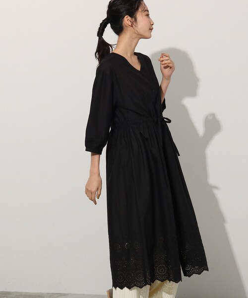 Cutie Blonde(キューティーブロンド)の「◆【洗える/インド綿】ウエストゴム裾刺繍ワンピース(ワンピース・レディース・ブラック/オフホワイト/ライトベージュ/マスタード・00)」の14枚目の写真