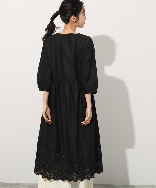 Cutie Blonde(キューティーブロンド)の「◆【洗える/インド綿】ウエストゴム裾刺繍ワンピース(ワンピース・レディース・ブラック/オフホワイト/ライトベージュ/マスタード・00)」の15枚目の写真