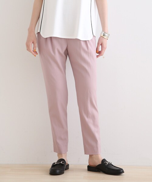 INDIVI(インディヴィ)の「◆【褒められパンツ/洗える】タックテーパードパンツ(その他パンツ・レディース・ブラック/オリーブ/チャコールグレー/ダークグリーン/レッド系1/ホワイト系/ライトブルー/ベビーピンク/ブラウン系その他/カーキ系3/ブルー系5・40/38/36/03/05/12/15 /13/17/19/42/34)」の11枚目の写真