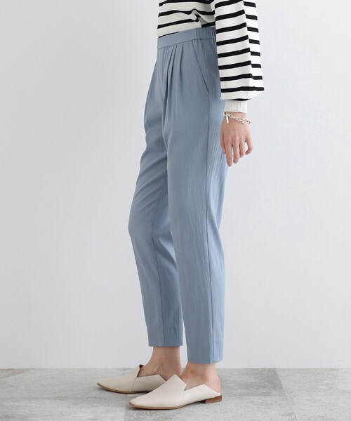 INDIVI(インディヴィ)の「◆【褒められパンツ/洗える】タックテーパードパンツ(その他パンツ・レディース・ブラック/オリーブ/チャコールグレー/ダークグリーン/レッド系1/ホワイト系/ライトブルー/ベビーピンク/ブラウン系その他/カーキ系3/ブルー系5・40/38/36/03/05/12/15 /13/17/19/42/34)」の21枚目の写真