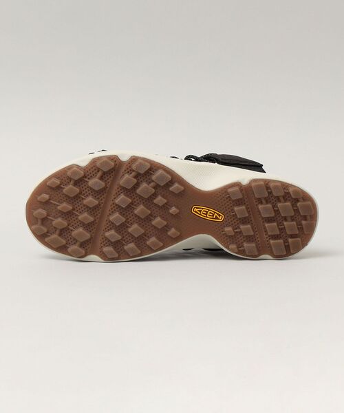 KEEN(キーン)の「KEEN: UNEEK SNK SLIDE MV(サンダル・メンズ・ブラック・8/9/10)」の4枚目の写真