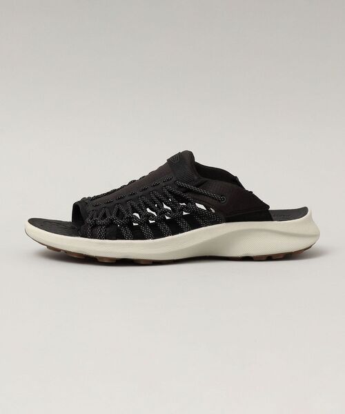 KEEN(キーン)の「KEEN: UNEEK SNK SLIDE MV(サンダル・メンズ・ブラック・8/9/10)」の3枚目の写真