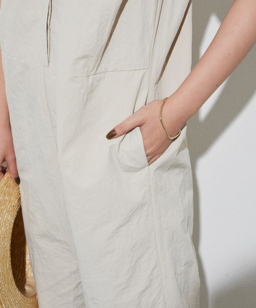 Aunt Marie's（アントマリーズ）の「ショルダータックノースリオールインワン【WEB限定アイテム】（つなぎ/オールインワン・レディース・ブラック/アイボリー・FREE）」の15枚目の写真