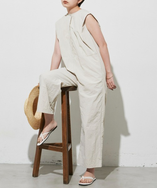 Aunt Marie's（アントマリーズ）の「ショルダータックノースリオールインワン【WEB限定アイテム】（つなぎ/オールインワン・レディース・ブラック/アイボリー・FREE）」の6枚目の写真