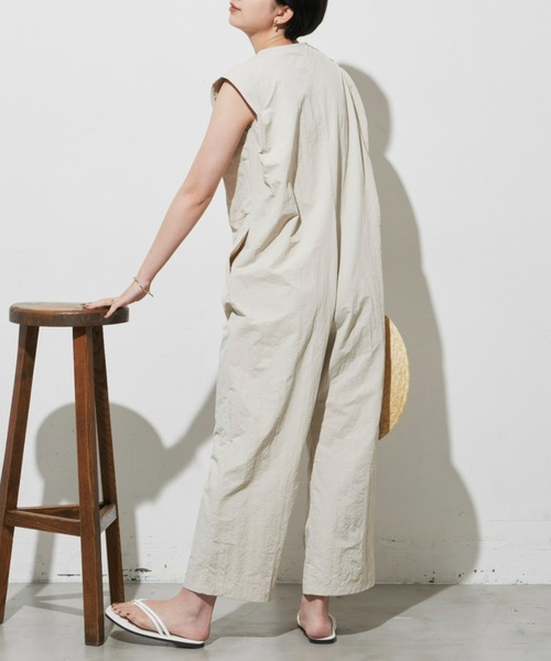 Aunt Marie's（アントマリーズ）の「ショルダータックノースリオールインワン【WEB限定アイテム】（つなぎ/オールインワン・レディース・ブラック/アイボリー・FREE）」の7枚目の写真