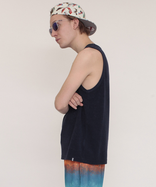 XLARGE（エクストララージ）の「PILE TANK TOP（タンクトップ・メンズ・ブラック/オリーブ/ネイビー/レッド・SMALL/LARGE/X-LARGE/MEDIUM）」の5枚目の写真