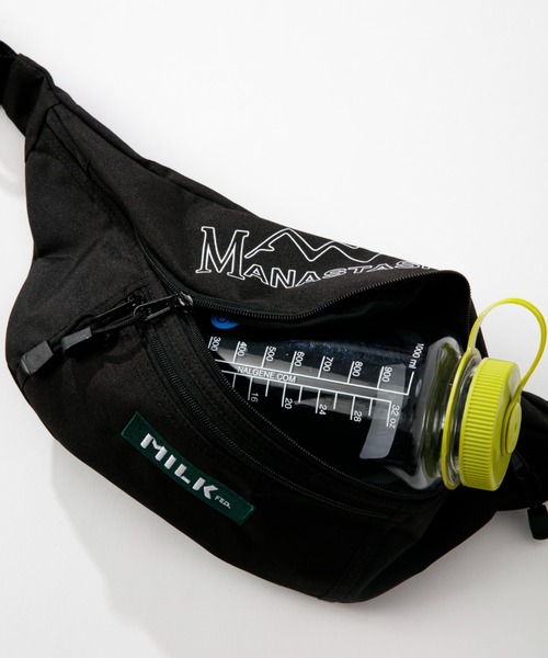 MILKFED.（ミルクフェド）の「MILKFED. × MANASTASH /ミルクフェド×マナスタッシュ　TOP LOGO FANNY PACK トップロゴファニーパック　ウエストバッグ（ボディバッグ/ウエストポーチ・レディース・ブラック・FREE）」の7枚目の写真