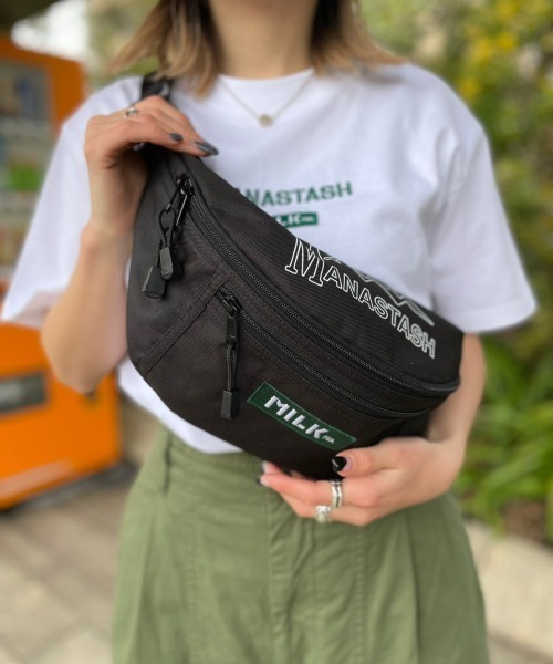 MILKFED.（ミルクフェド）の「MILKFED. × MANASTASH /ミルクフェド×マナスタッシュ　TOP LOGO FANNY PACK トップロゴファニーパック　ウエストバッグ（ボディバッグ/ウエストポーチ・レディース・ブラック・FREE）」の6枚目の写真
