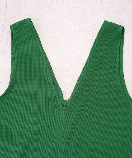 ＡＮＤＪ（アンドジェイ）の「【ANDJ MADE】深Vカットオフプリーツサロペット　オールインワン（サロペット/オーバーオール・レディース・ブラック/グリーン/アイボリー・M）」の21枚目の写真