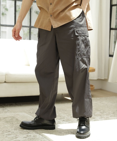 niko and...(ニコアンド)の「サマーライトカーゴパンツ(カーゴパンツ・メンズ・ベージュ/カーキ/チャコール・MEDIUM/LARGE)」の2枚目の写真