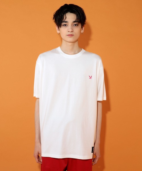 PLAYBOY(プレイボーイ)の「PLAYBOY ワンポイントロゴ刺繍Tシャツ(Tシャツ/カットソー・メンズ・オフホワイト/ホワイト系1/ホワイト系2・M/L/XL)」の21枚目の写真